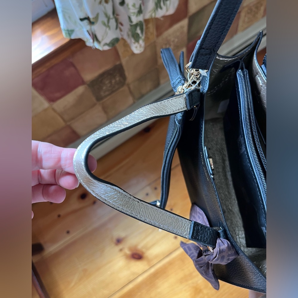 Anne Klein 👜 Black Handbag/ ShoulderCrossbody and Wristlet  2 piece SET!! - Picture 10 of 16